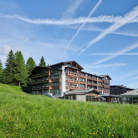 Hotel Wulfenia 4S - Adults Only ゾンネンアルペ・ナスフェルト エクステリア 写真